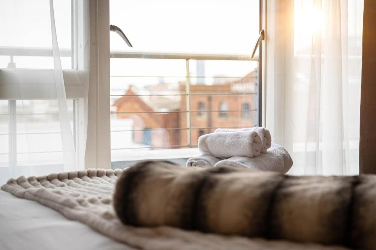 Appartamento Penthouse - Canary Wharf - 24 Hr Concierge, Gym, Hot Tub, Sauna, Balcony, Terrace Londra